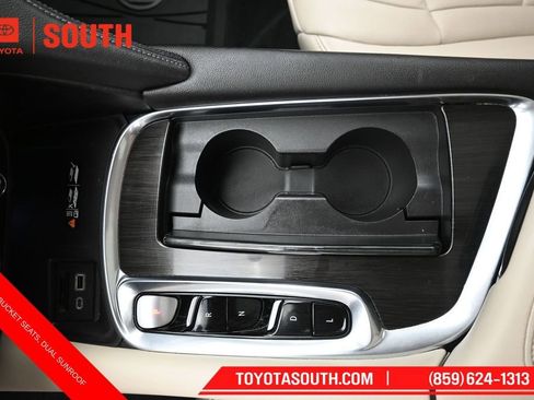 Used 2023 Buick Enclave Essence w/ Experience Buick Package AWD/4WD image 18