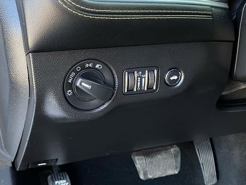 Used 2023 Dodge Challenger R/T Scat Pack image 11