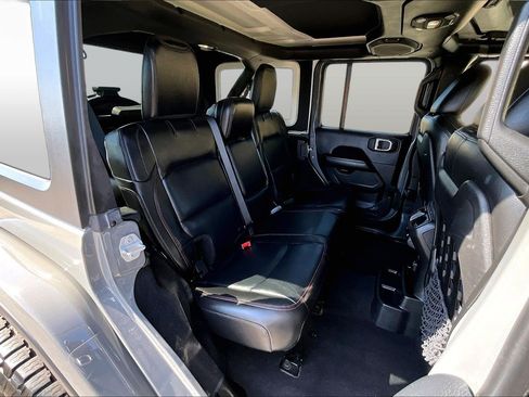 Used 2018 Jeep Wrangler Unlimited Rubicon AWD/4WD image 28