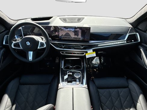 New 2026 BMW X7 xDrive40i w/ M Sport Package image 17