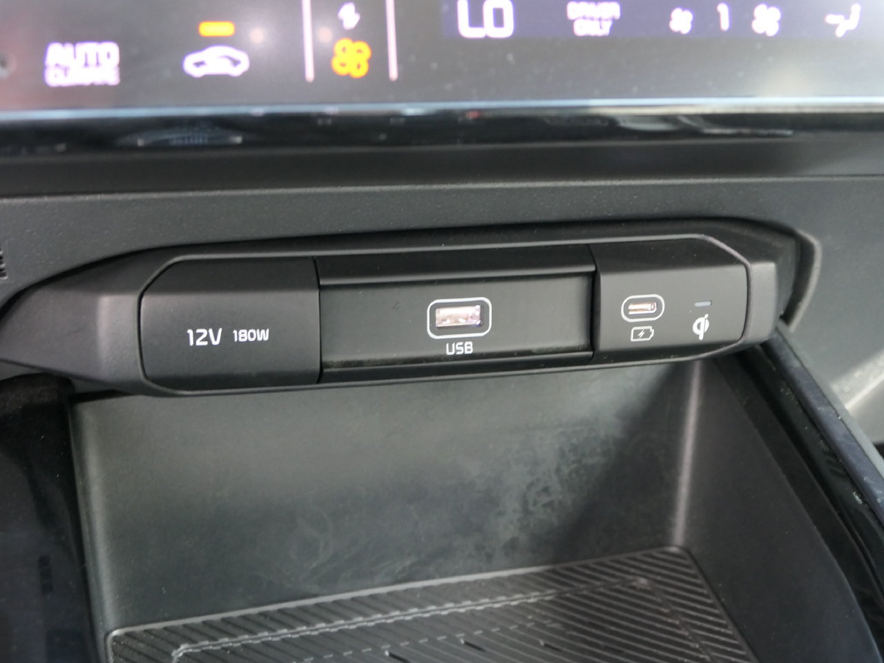 Certified 2024 Kia Niro SX Touring FWD image 20