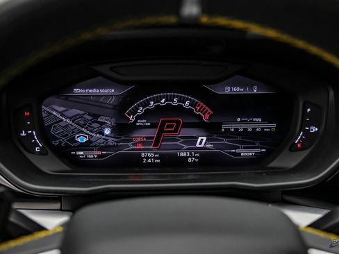 Used 2022 Lamborghini Urus AWD/4WD image 77