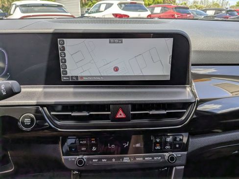 Certified 2025 Kia Seltos S FWD image 22