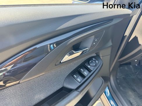 Used 2021 Chevrolet TrailBlazer LT w/ Convenience Package FWD image 11