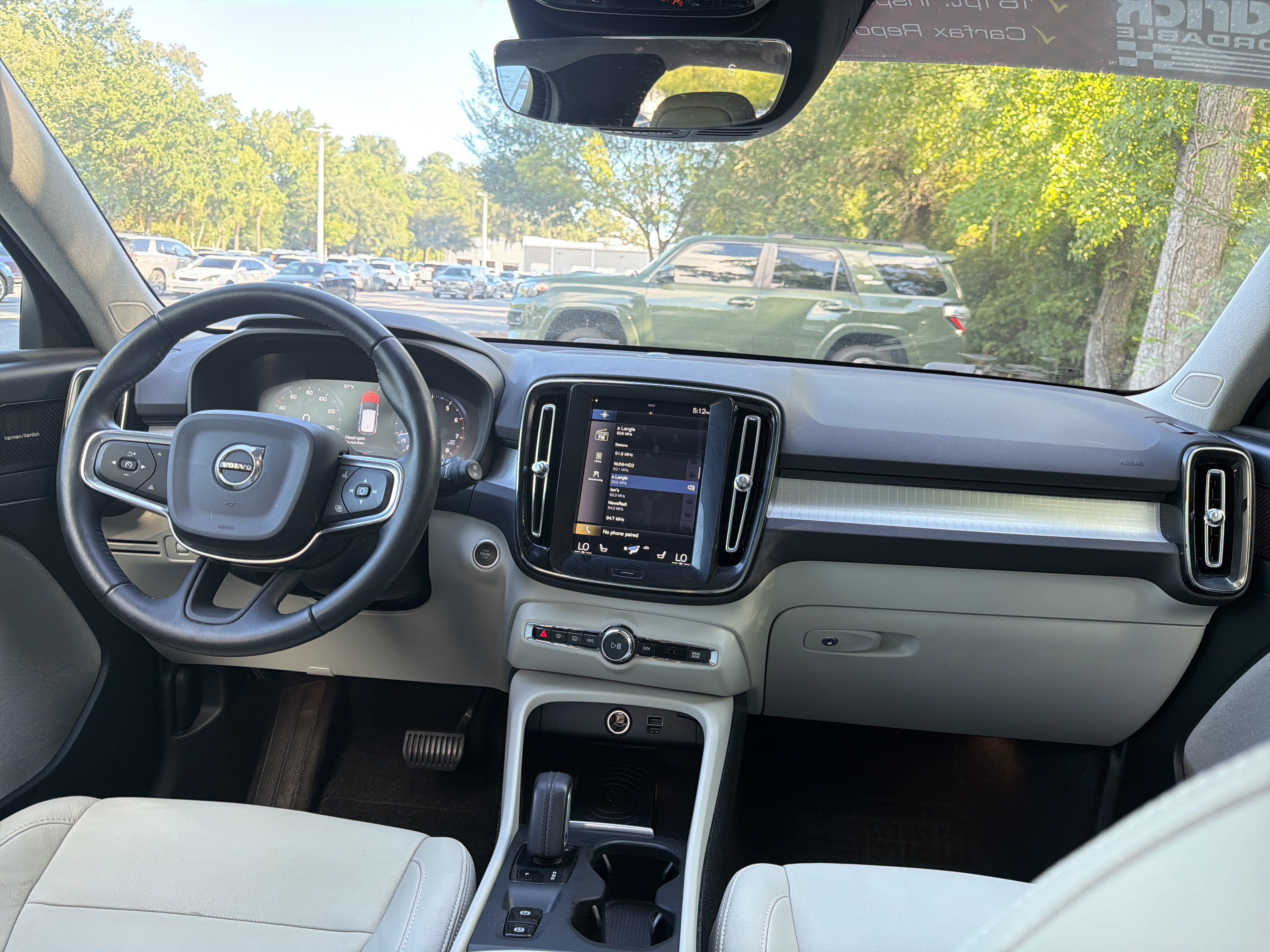Used 2019 Volvo XC40 T5 Momentum AWD/4WD image 30