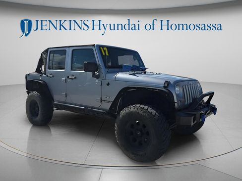 Used 2017 Jeep Wrangler Unlimited Sahara AWD/4WD image 1