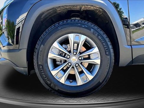 Used 2026 Chevrolet Equinox LT AWD/4WD image 29