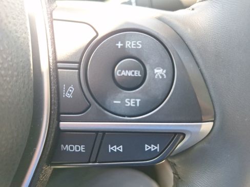Used 2024 Toyota Camry XLE FWD image 19