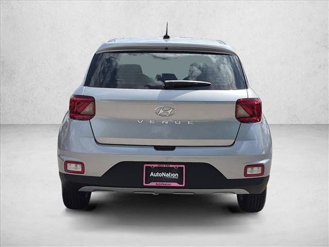 New 2026 Hyundai Venue SE FWD image 8
