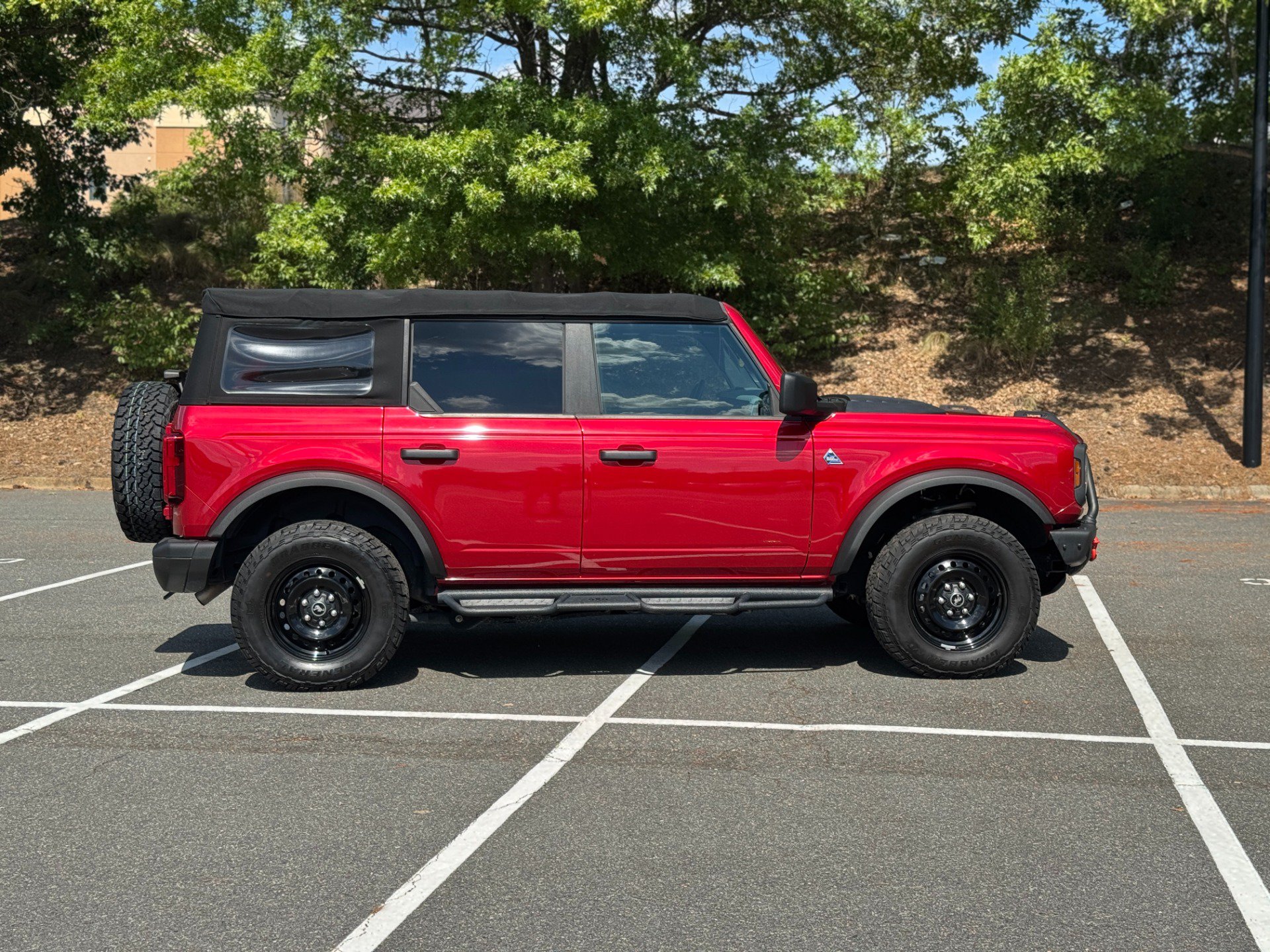Used 2021 Ford Bronco Black Diamond AWD/4WD image 13