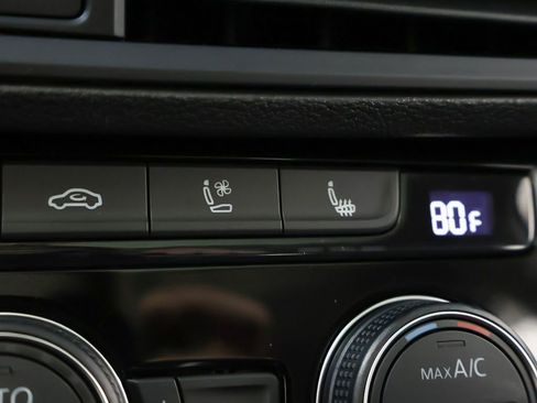 Used 2024 Volkswagen Jetta SEL image 55