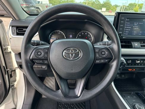 Used 2020 Toyota RAV4 XLE image 27