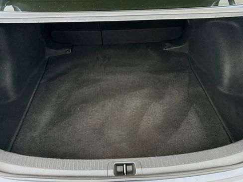 Used 2021 Toyota Corolla LE FWD image 30