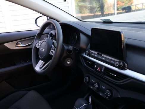 Used 2023 Kia Forte LXS image 19