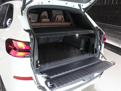 Used 2025 BMW X5 xDrive40i w/ M Sport Package image 85