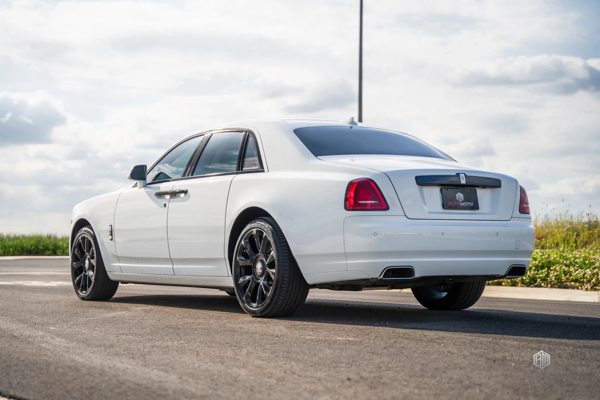 Used 2016 Rolls-Royce Ghost RWD image 5