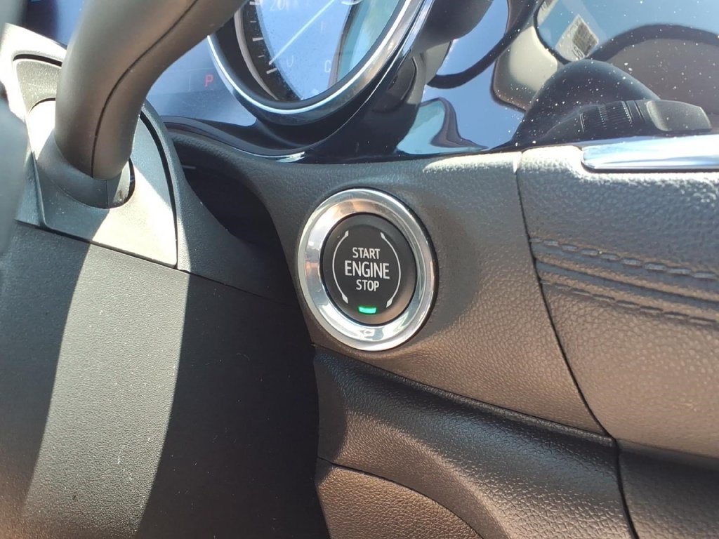 Used 2023 Buick Encore GX Select w/ Sport Touring Package FWD image 25