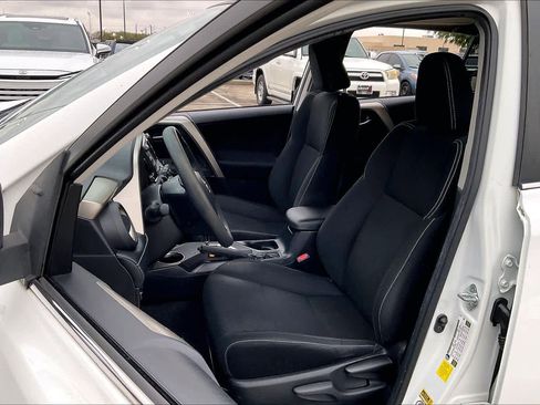 Used 2014 Toyota RAV4 XLE image 6
