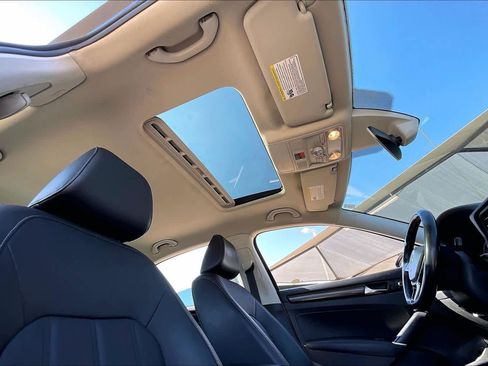 Used 2020 Volkswagen Passat 2.0T SEL image 15