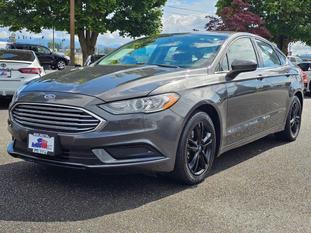 Used 2018 Ford Fusion SE w/ Fusion SE Technology Package FWD image 7
