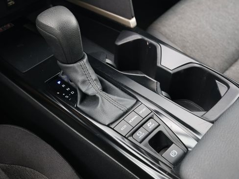 Used 2025 Toyota Camry LE AWD/4WD image 25