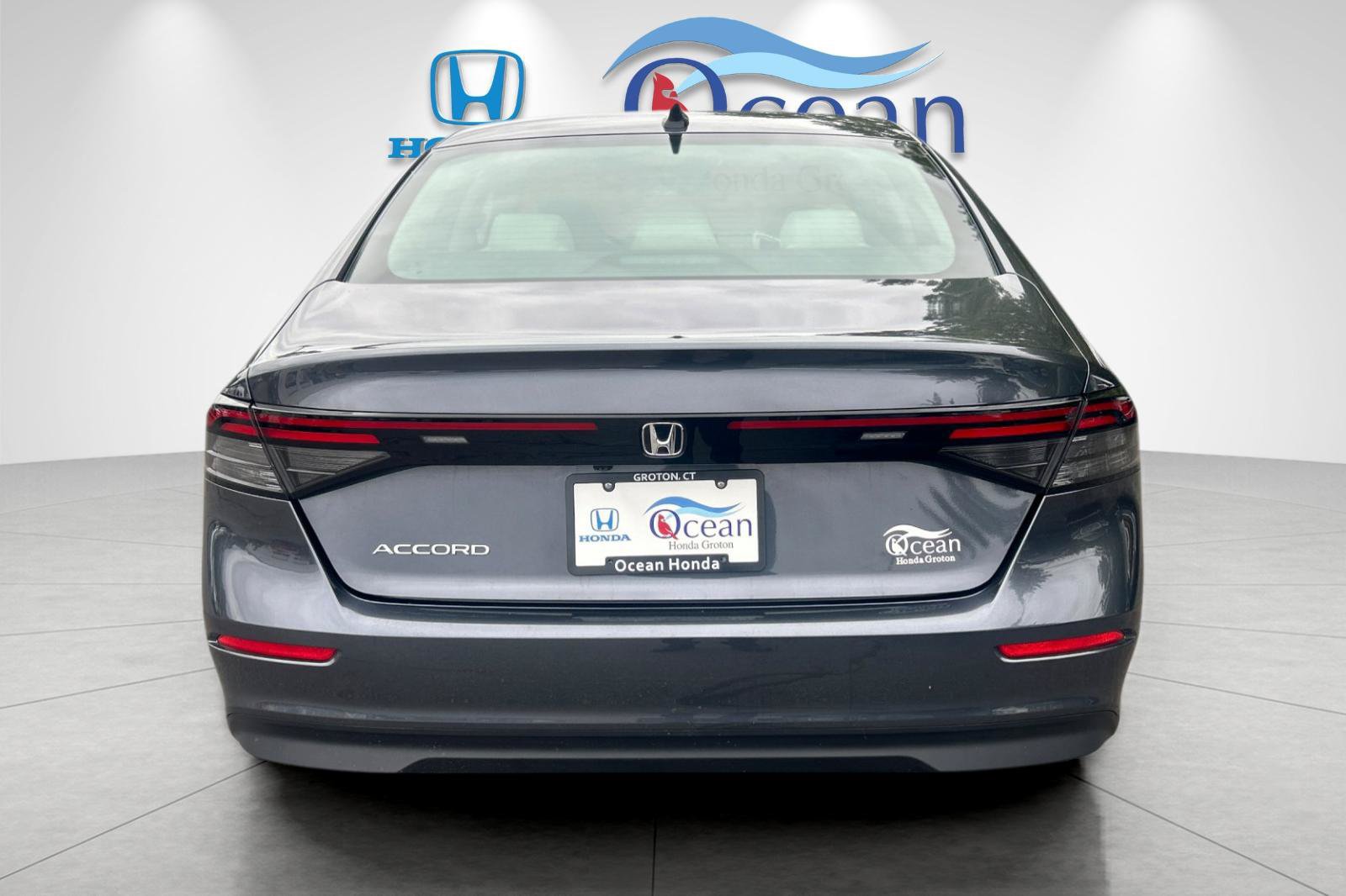 Used 2025 Honda Accord SE image 4