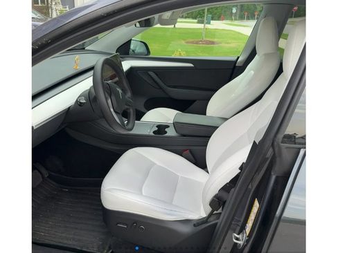 Used 2023 Tesla Model Y Long Range AWD/4WD image 5