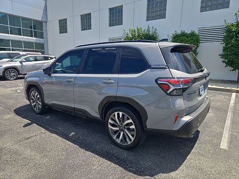 Used 2025 Subaru Forester Touring AWD/4WD image 6