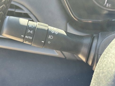 Certified 2025 Subaru Outback Premium image 28