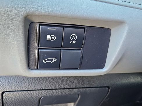 Used 2024 Toyota Highlander LE image 26