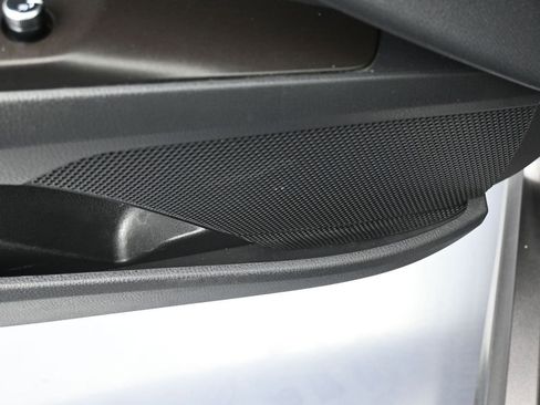 Used 2021 Toyota Camry XSE image 15