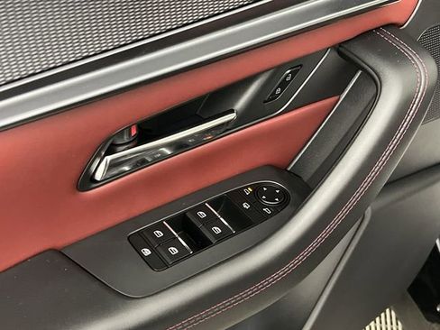 Certified 2025 MAZDA CX-70 3.3 Turbo w/ Premium Plus Pkg image 14