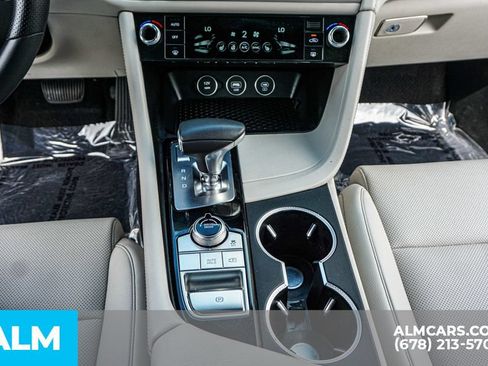 Used 2025 Genesis G70 2.5T AWD/4WD image 40