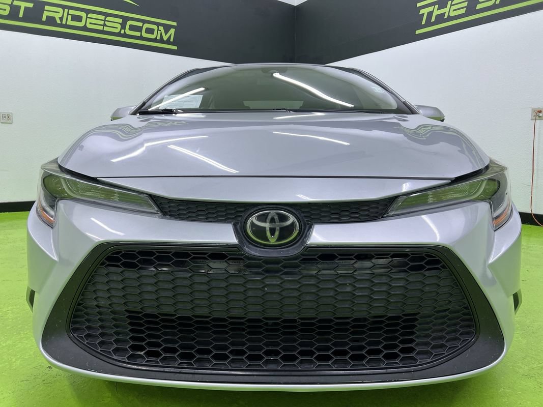 Used 2021 Toyota Corolla LE FWD image 3