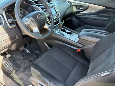Used 2015 Nissan Murano S image 18