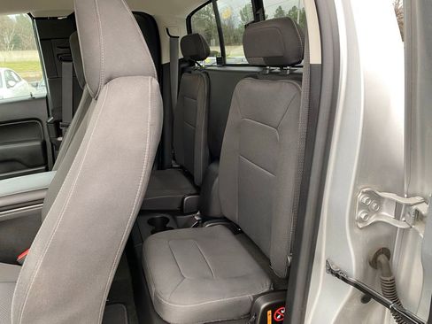 Used 2018 Chevrolet Colorado LT w/ LT Convenience Package image 27