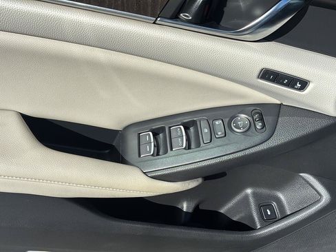 Used 2020 Honda Accord Touring image 27