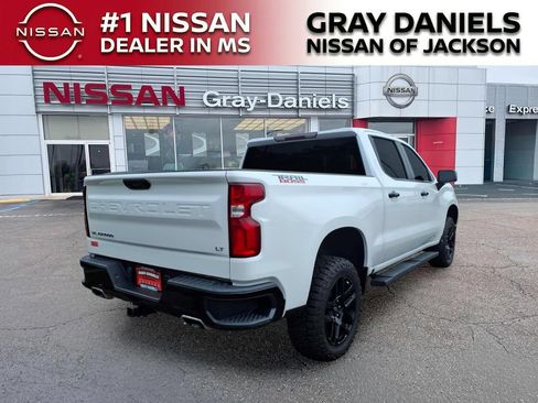 Used 2023 Chevrolet Silverado 1500 LT Trail Boss AWD/4WD image 7