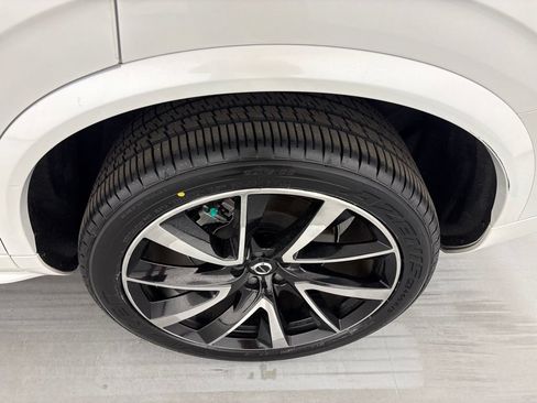Used 2023 Volvo XC90 B6 Plus w/ Protection Package Premier AWD/4WD image 11