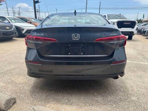 Used 2023 Honda Civic Sport image 3