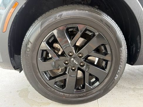 Used 2023 Kia Sorento S AWD/4WD image 12