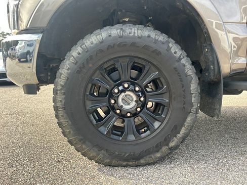 Certified 2022 Ford F250 Lariat w/ Tremor Off-Road Package image 7