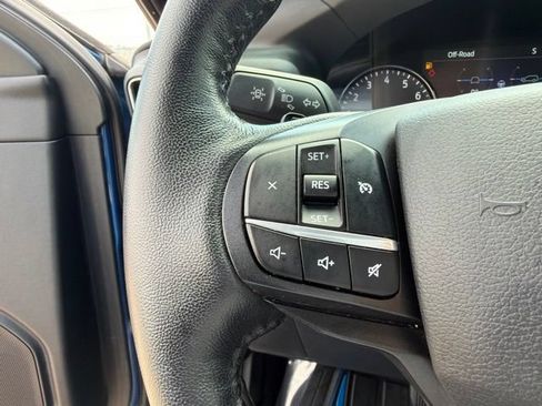 Used 2020 Ford Explorer XLT w/ Equipment Group 202A AWD/4WD image 17