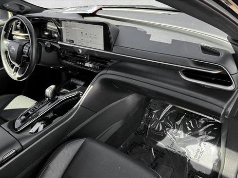 Certified 2024 Toyota Crown Limited image 21