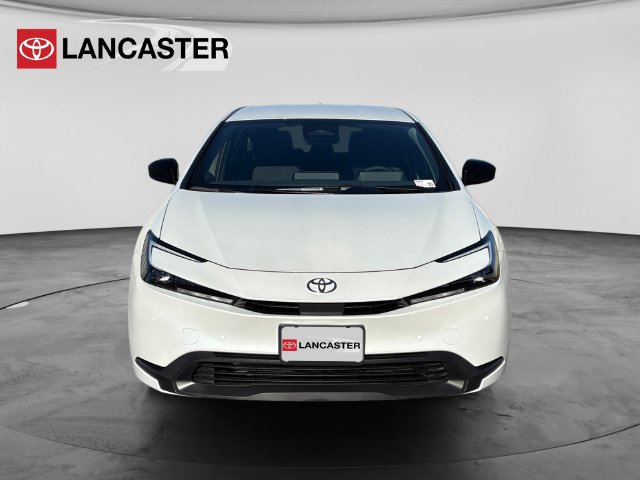 New 2027 Toyota Prius LE FWD image 2