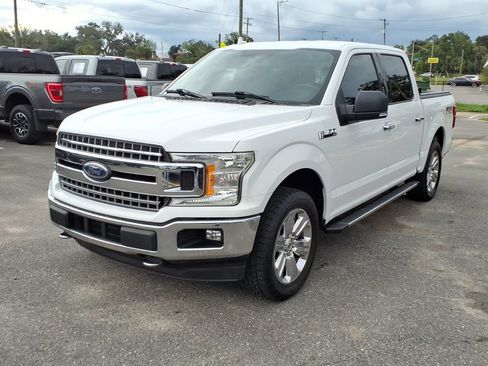Used 2018 Ford F150 XLT w/ Equipment Group 302A Luxury AWD/4WD image 3