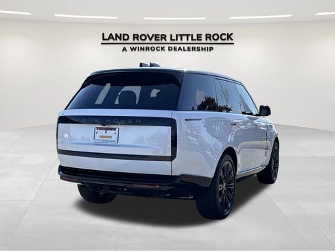 New 2025 Land Rover Range Rover SE image 2