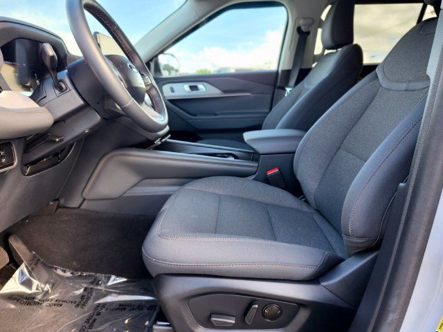 Certified 2025 Ford Explorer Active AWD/4WD image 19