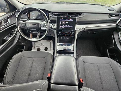 Used 2022 Jeep Grand Cherokee L Laredo w/ Luxury Tech Group I AWD/4WD image 21