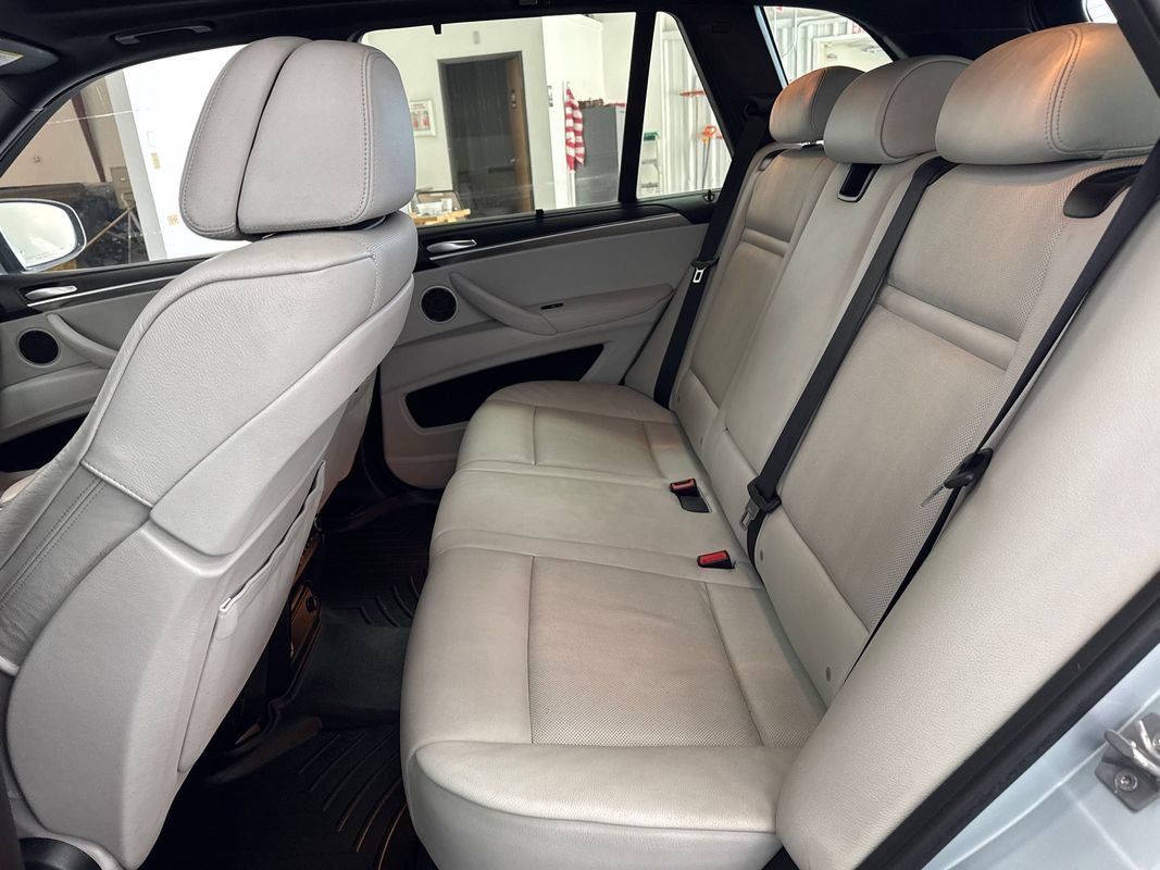 Used 2011 BMW X5 M AWD/4WD image 16